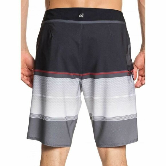 Quiksilver Men's Black Highline Slab 20" Swimtrunk Size 32X20 NGB - Picture 3 of 5